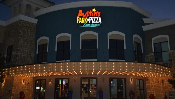 Austin's park N Pizza